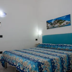 Apartment Palazzo Carafa Della Spina, Naples