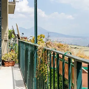 Apartment Salvator Rosa Metro Station Flat, Naples