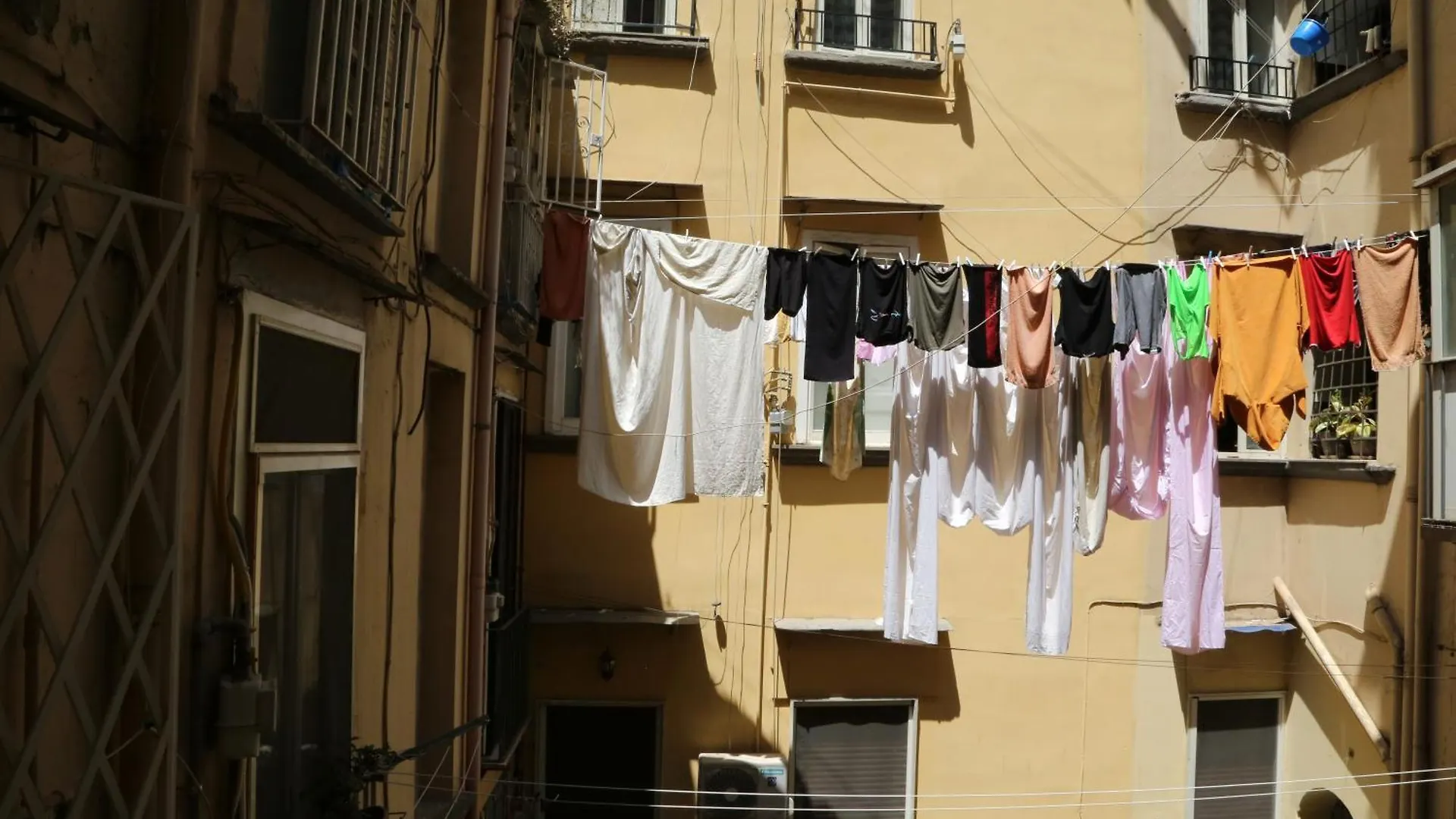 Famme Sta Cuiete 2 Hotel Naples Guest house