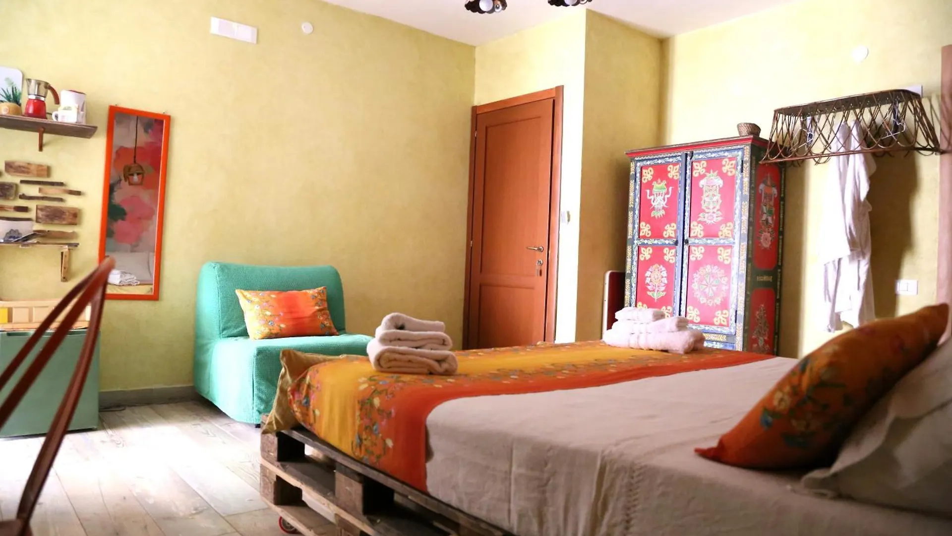 Guest house Famme Sta Cuiete 2 Hotel Naples Italy